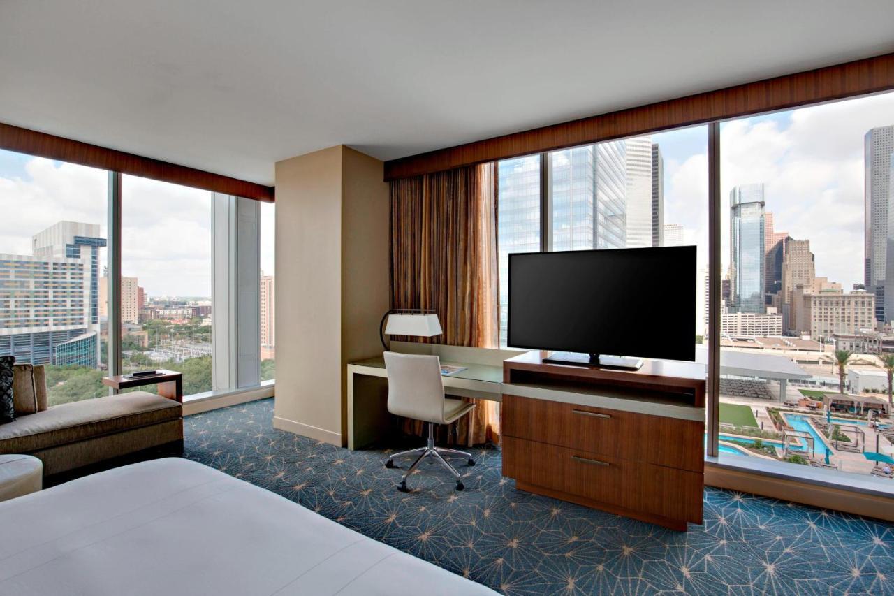 Marriott Marquis Hotel